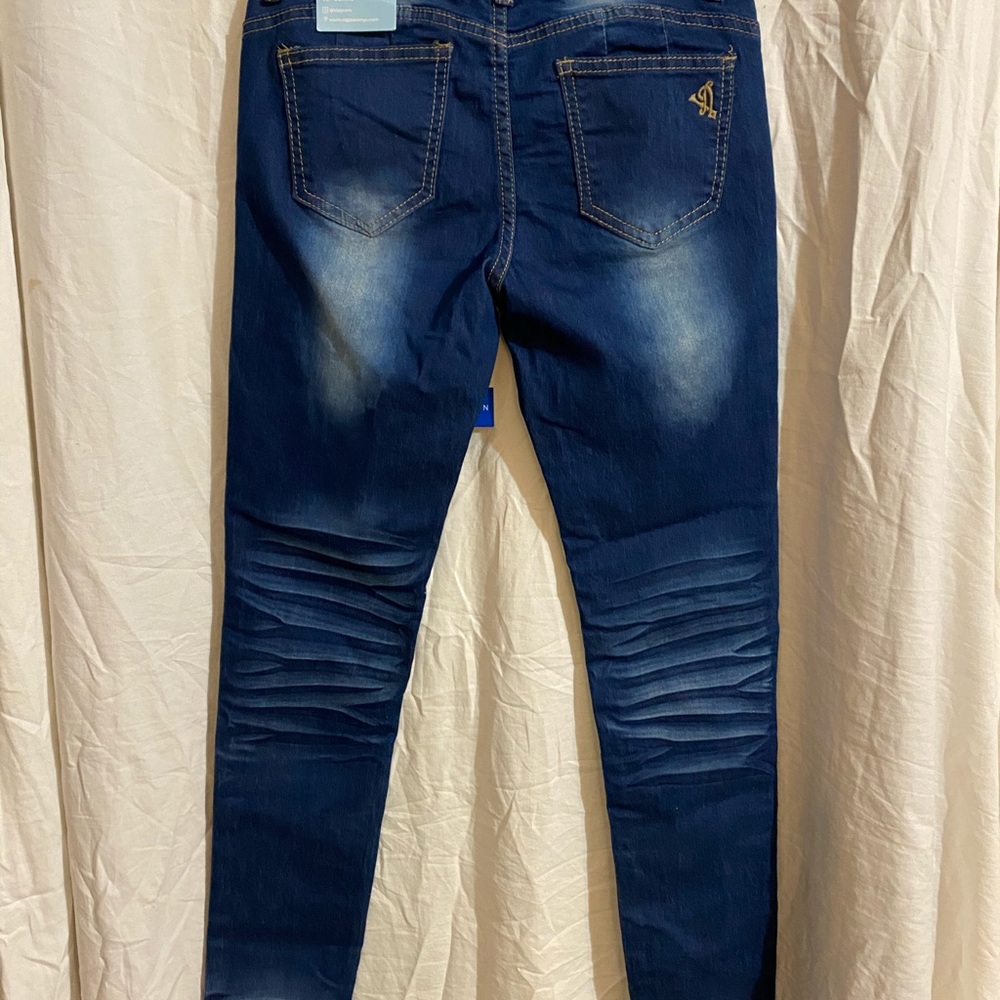 Jeans - Picture 3 of 4